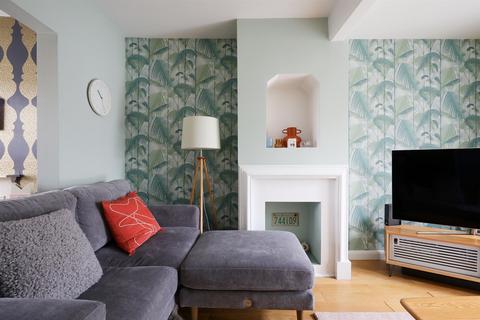 88 Cuckoo Avenue, London, W7 1BN