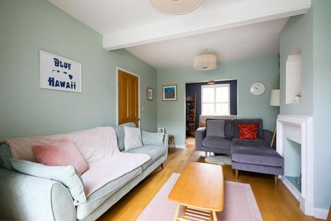 88 Cuckoo Avenue, London, W7 1BN