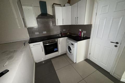 1 bedroom flat to rent, , Bradford, West Yorkshire, BD3