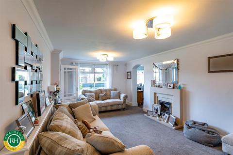 3 bedroom detached bungalow for sale, Belfry Gardens, Doncaster