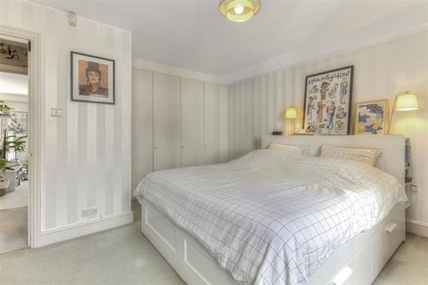Flat 3, 10 Abbey Orchard Street, London, SW1P 2JP