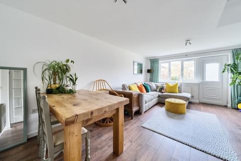 6, Lunn Cottages Tilford Road, Hindhead, GU26 6FL