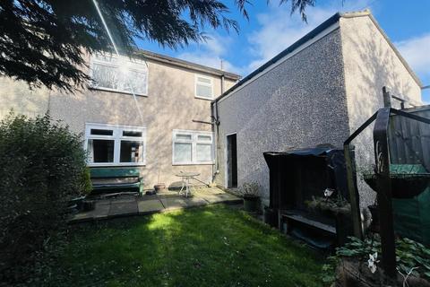 3 bedroom semi-detached house for sale, Elmfield Drive, Bradford BD6