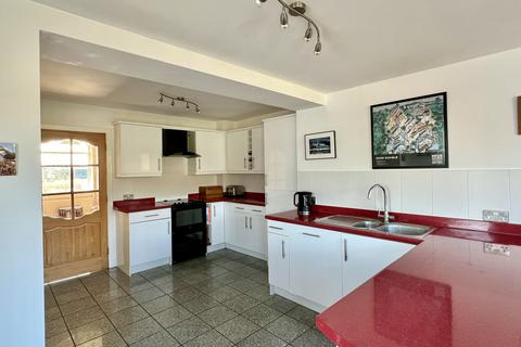 2 Rosemount Terrace, New Galloway, Castle Douglas, DG7 3RE