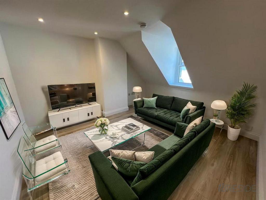 03e81ce6-e3cd-4f96-9536-8e745161b058 - Living Room