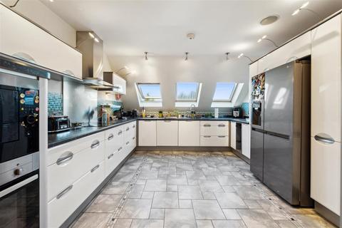 2 bedroom apartment for sale, The Penthouse, Serenity, Moss Lane, Sale
