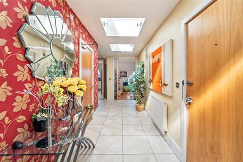 2 bedroom apartment for sale, The Penthouse, Serenity, Moss Lane, Sale