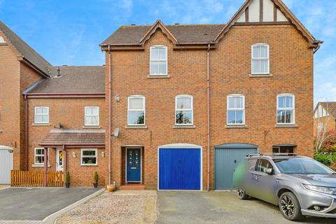 3 bedroom terraced house for sale, Gatcombe Place, Tamworth