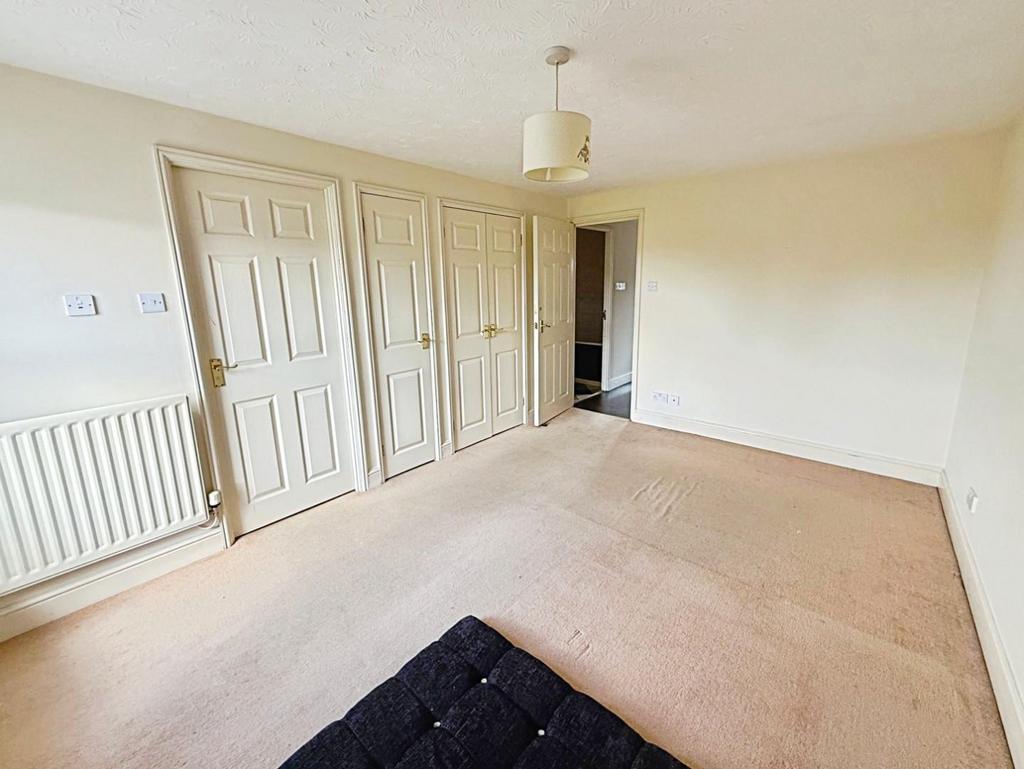 5922cca3--4473-87 A0-4 D8 AA84 F4 E5 C-11101-000002 FB819