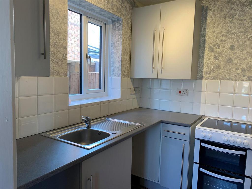 45 Willowbank Kitchen April 2025.jpg