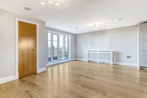 2 bedroom apartment for sale, Forge Way, Southend-on-Sea, Essex, SS1