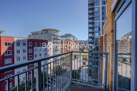 3 bedroom apartment to rent, Boulevard Drive, Colindale NW9
