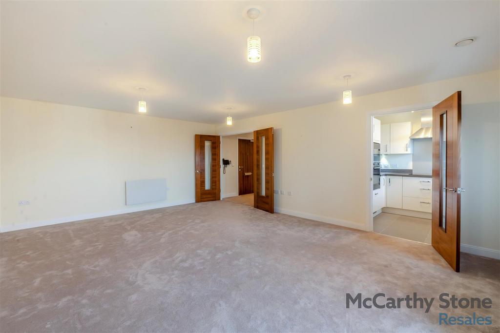 8639950-interior12.jpg