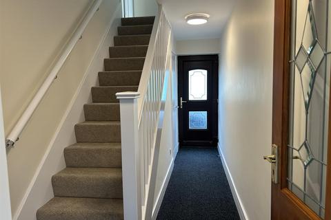2 bedroom flat to rent, Lanchester Way, Birmingham B36