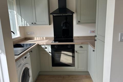 2 bedroom flat to rent, Lanchester Way, Birmingham B36