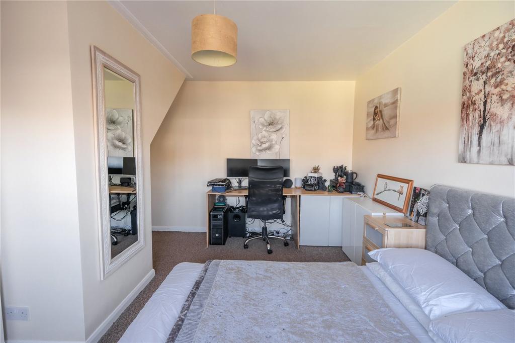 Bedroom 2 (2)