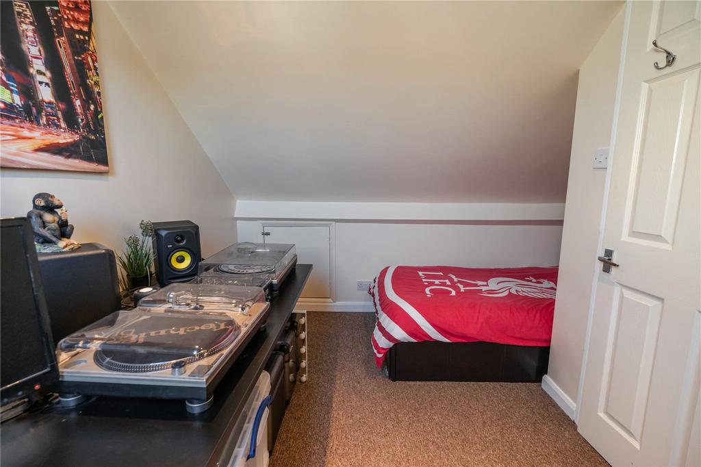 Bedroom 5 (2)