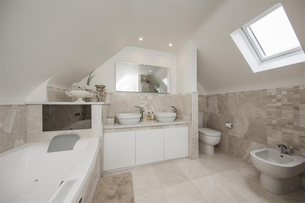 Ensuite to Master