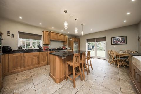 6 bedroom detached house for sale, Offham Road, West Malling ME19