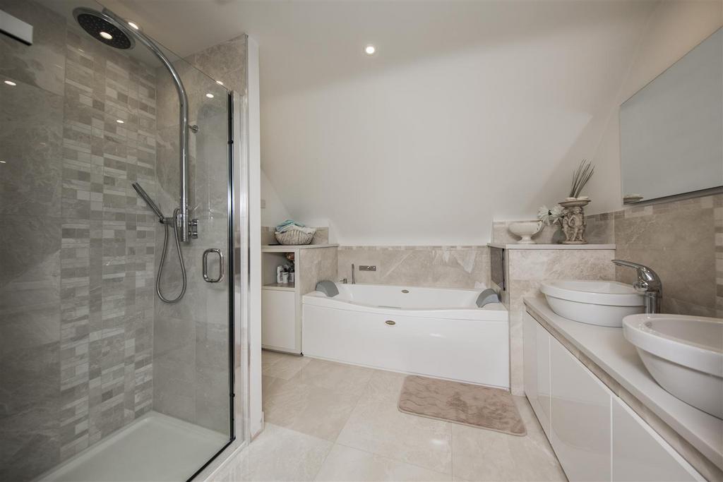 Ensuite to Master