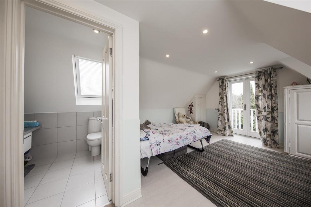 Ensuite Bedroom