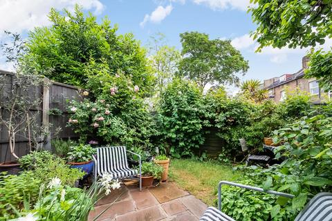 6 Stanstead Grove, London, SE6 4UD