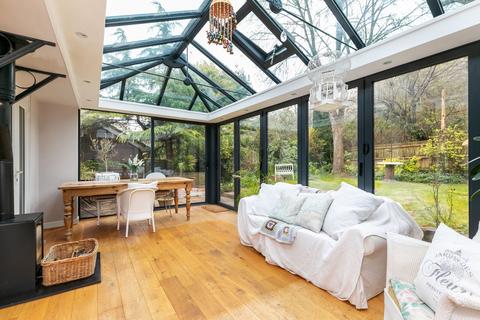 2 bedroom detached bungalow for sale, Lowden Close, Winchester, SO22
