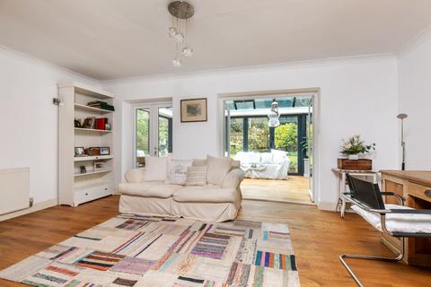 2 bedroom detached bungalow for sale, Lowden Close, Winchester, SO22