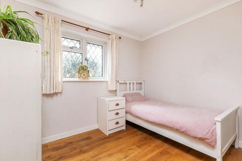 56 Lowden Close, Winchester, SO22 4EW