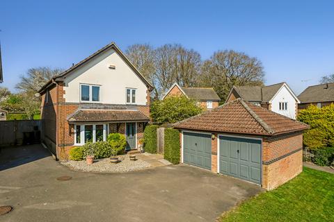 4 bedroom detached house for sale, Henley Meadows, Tenterden, Kent, TN30