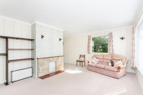 2 Beacon Way, Lympne, Hythe, CT21 4LJ