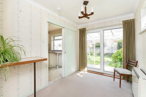 2 Beacon Way, Lympne, Hythe, CT21 4LJ