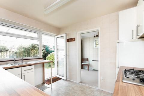 2 Beacon Way, Lympne, Hythe, CT21 4LJ