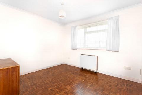 2 Beacon Way, Lympne, Hythe, CT21 4LJ