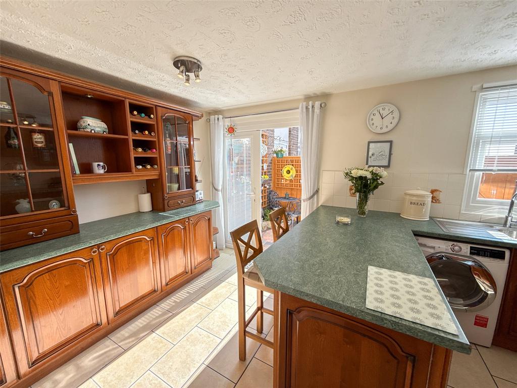 Breakfasting Kitchen