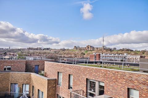2 bedroom flat for sale, Candish Court, Hornsey, N8