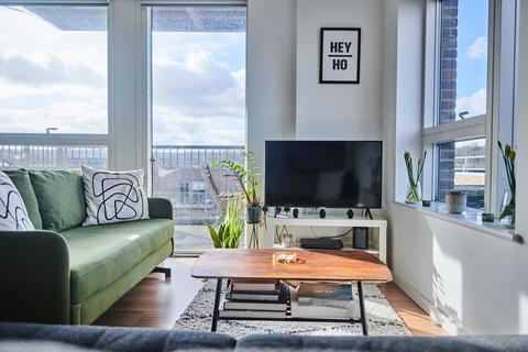 2 bedroom flat for sale, Candish Court, Hornsey, N8