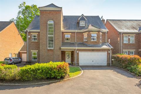 2 Claver Drive, Ascot, SL5 7JU