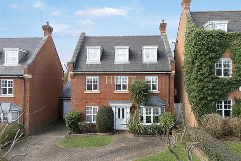 4 bedroom detached house to rent, Hazel Lane, The Avenue, Repton Park, Woodford Green, Essex
