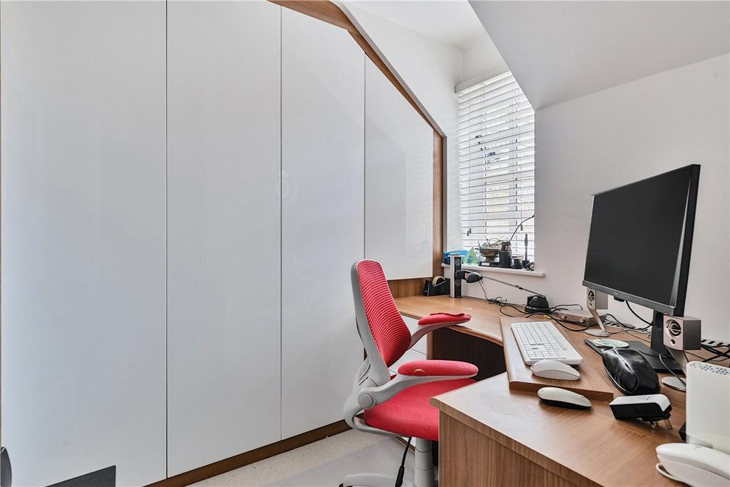 Bedroom 3 / Study