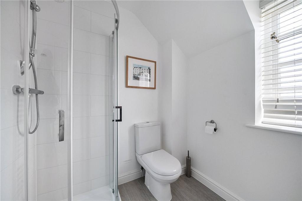 Main Ensuite