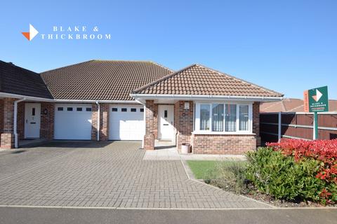 2 bedroom semi-detached bungalow for sale, Gainsford Gardens, Clacton-on-Sea