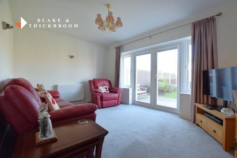 2 bedroom semi-detached bungalow for sale, Gainsford Gardens, Clacton-on-Sea