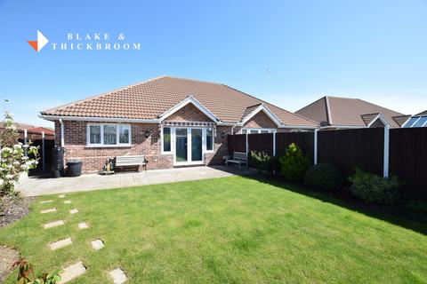 2 bedroom semi-detached bungalow for sale, Gainsford Gardens, Clacton-on-Sea
