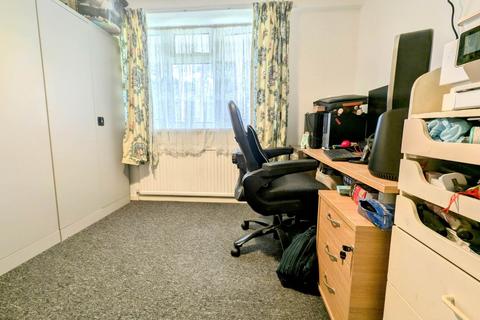 85 Kildare Close, Bordon, GU35 0HP