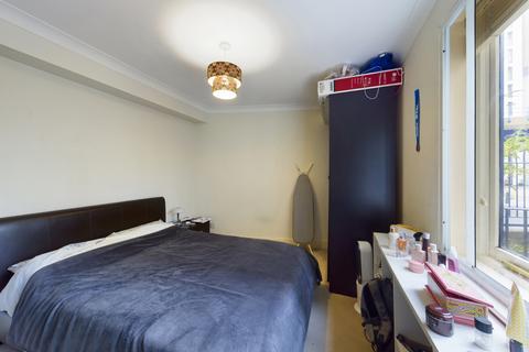 1 bedroom flat to rent, Peninsula Court, 121 East Ferry Road, London