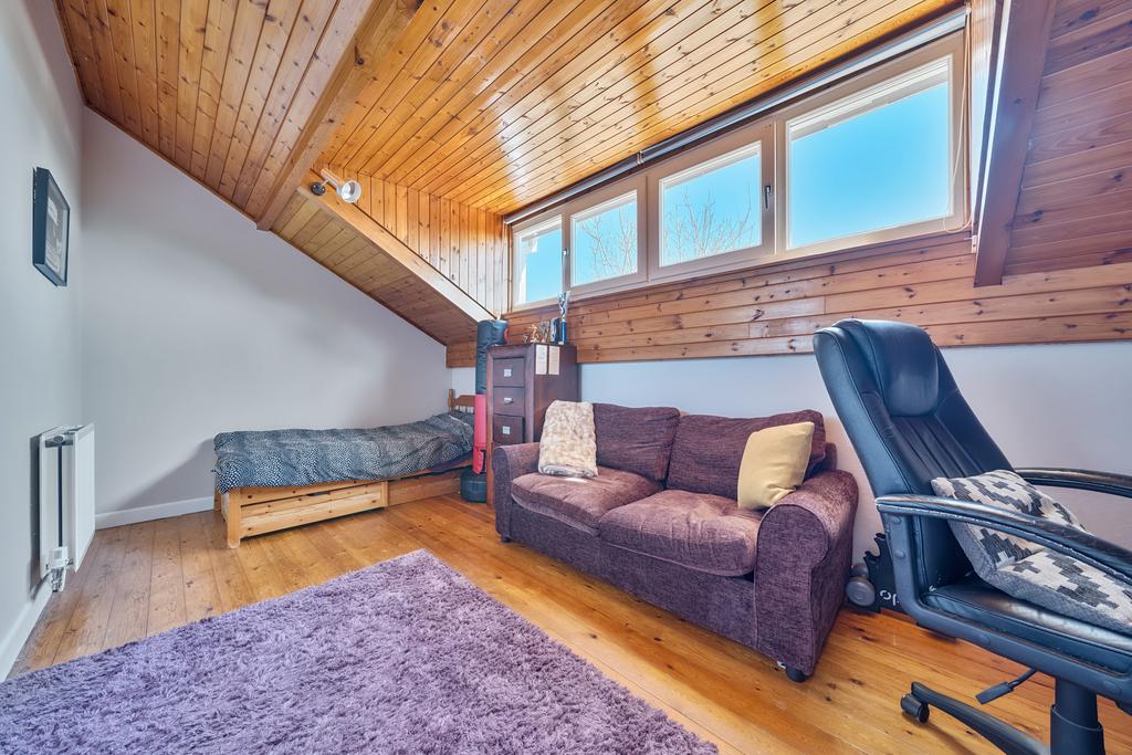 Bedroom 4 / Office
