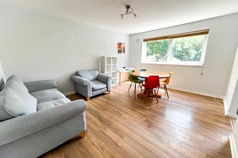 2 bedroom flat to rent, Brooklands Road, Sale, M33