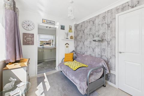 10 Fern Lawn, Abbeydale, Gloucester, GL4 5XS