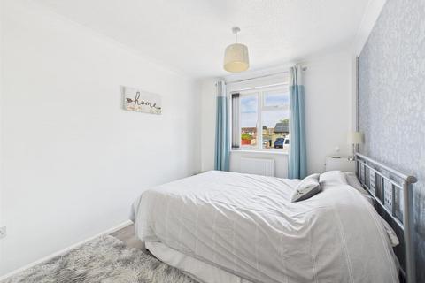 10 Fern Lawn, Abbeydale, Gloucester, GL4 5XS